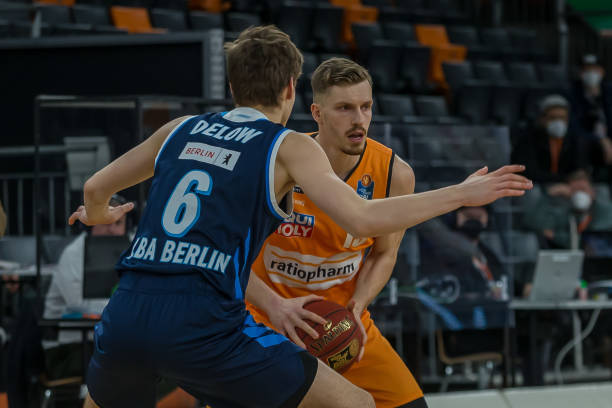 显得尤为令 显得尤为令