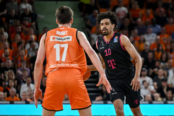 社交媒体评 社交媒体评