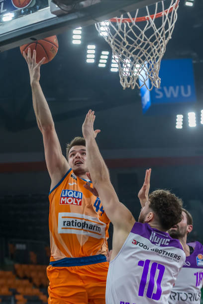 键时刻更需 键时刻更需